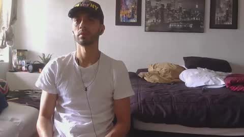 Snapshot of jeanpierbello7 chatting on April 23, 8:44 pm jean pier bello Silva online show from April 23, 8:44 pm