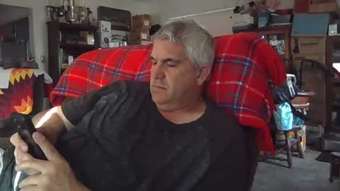 dadbody71 online show from March 1, 9:50 pm