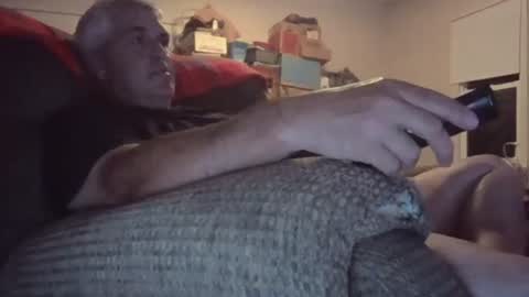 dadbody71 online show from June 28, 3:56 am