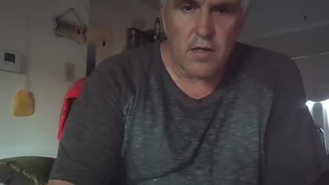 dadbody71 online show from July 5, 1:23 am