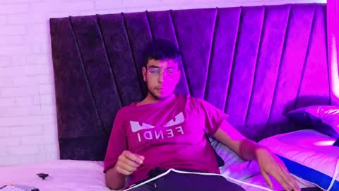 jei online show from March 26, 9:20 pm