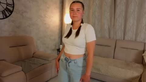 Snapshot of jenellhovden chatting on July 24, 6:17 pm Shelly online show from July 24, 6:17 pm