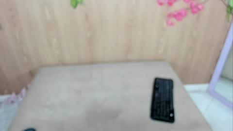 Jenelotizz online show from June 6, 2:38 am