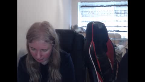 JenisAndPeter online show from April 1, 3:09 pm