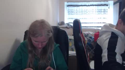 JenisAndPeter online show from April 14, 5:19 pm