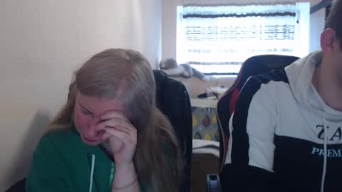 JenisAndPeter online show from April 15, 5:36 am