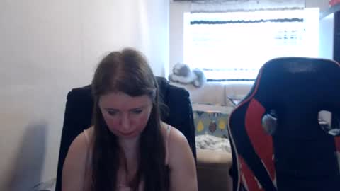 Snapshot of jenisandpeter chatting on July 7, 6:47 am JenisAndPeter online show from July 7, 6:47 am