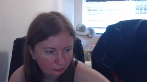 Snapshot of jenisandpeter chatting on July 18, 6:17 am JenisAndPeter online show from July 18, 6:17 am