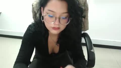 jenn online show from September 18, 8:55 pm