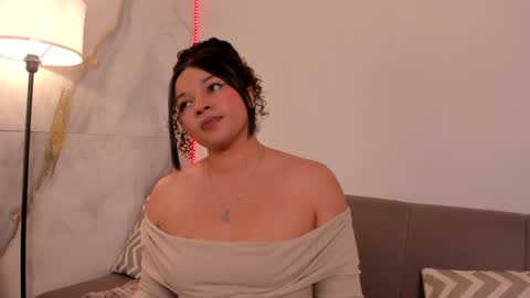 Jenn online show from May 18, 5:52 pm