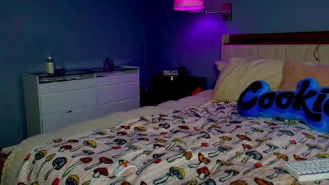 Jenna J. Morrison online show from March 3, 12:06 am