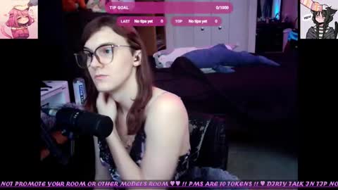 Jenna Luna online show from March 10, 8:47 pm