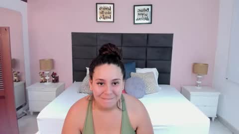 jenner_madison online show from December 18, 12:33 pm