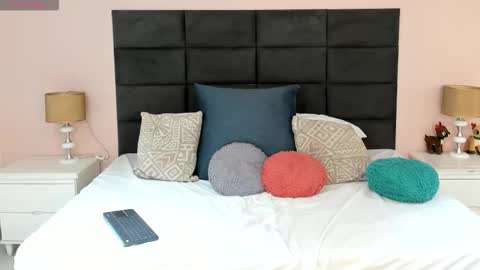 jenner_madison online show from January 5, 5:27 pm