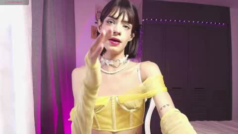 Snapshot of jennie_minatozaki chatting on July 7, 4:44 pm s new account online show from July 7, 4:44 pm