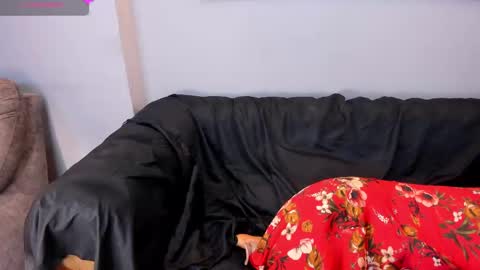 Jennie online show from October 22, 1:00 pm