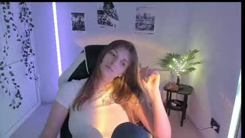 Snapshot of jenniestar chatting on July 6, 3:36 pm Karla online show from July 6, 3:36 pm