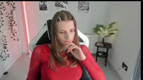 Snapshot of jenniestar chatting on July 8, 1:59 pm Karla online show from July 8, 1:59 pm