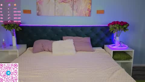 Jennifer hayess online show from February 27, 1:38 am