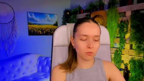 Snapshot of jennifergraces chatting on October 21, 10:16 am Jennifer online show from October 21, 10:16 am