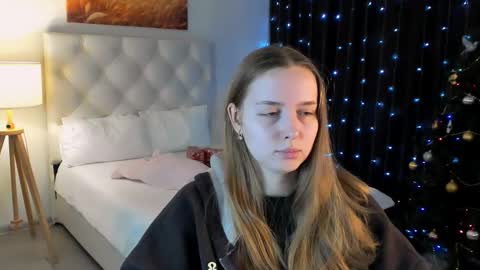 Snapshot of jennifergraces chatting on January 13, 12:54 pm Jennifer online show from January 13, 12:54 pm