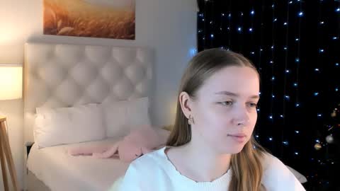 Snapshot of jennifergraces chatting on January 14, 12:22 pm Jennifer online show from January 14, 12:22 pm