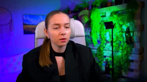 Snapshot of jennifergraces chatting on February 12, 11:16 am Jennifer online show from February 12, 11:16 am