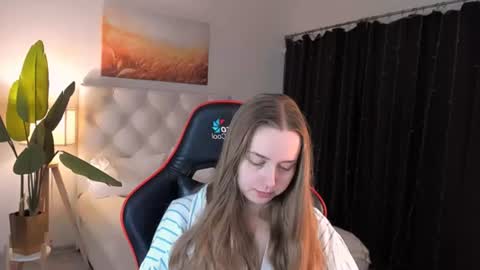 Jennifer online show from July 1, 1:45 pm