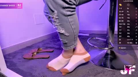Snapshot of jenny_fighterfeet chatting on May 6, 2:11 pm Jenny online show from May 6, 2:11 pm