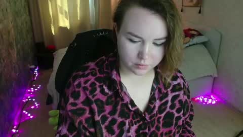Jenny online show from April 29, 7:12 am
