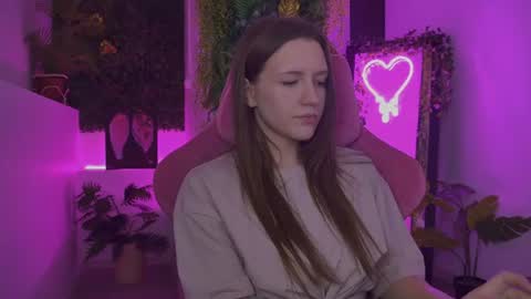 Jenny NO Nude online show from July 3, 8:04 pm