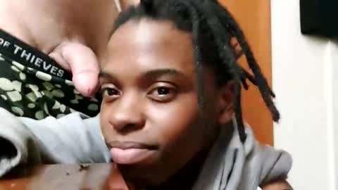 Snapshot of jeroetaggs7 chatting on February 22, 8:46 am SkynStarlight online show from February 22, 8:46 am