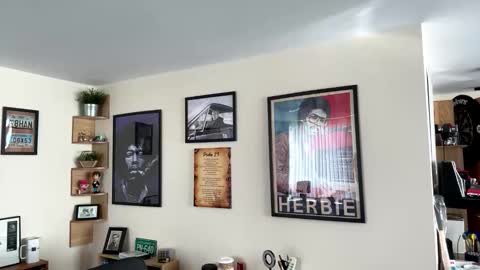 Harry online show from April 16, 8:26 am