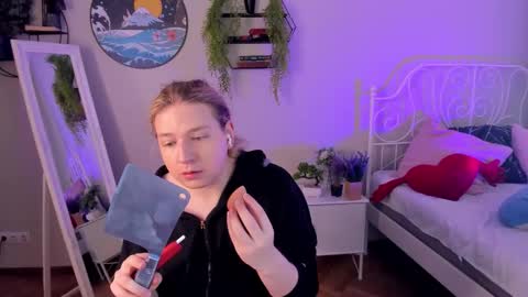 Snapshot of jes_solar chatting on October 7, 12:02 pm jes_solar online show from October 7, 12:02 pm