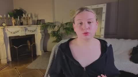 Snapshot of jes_solar chatting on October 13, 1:44 pm jes_solar online show from October 13, 1:44 pm