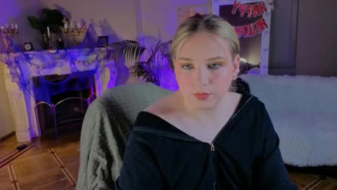 Snapshot of jes_solar chatting on October 19, 7:25 pm jes_solar online show from October 19, 7:25 pm