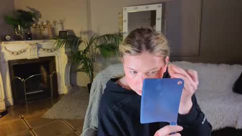 Snapshot of jes_solar chatting on October 27, 8:57 pm jes_solar online show from October 27, 8:57 pm