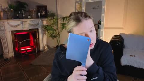 Snapshot of jes_solar chatting on November 23, 10:09 pm jes_solar online show from November 23, 10:09 pm