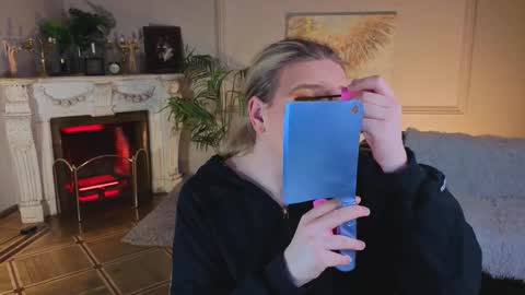 Snapshot of jes_solar chatting on November 26, 7:59 pm jes_solar online show from November 26, 7:59 pm