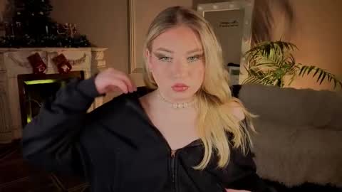 Snapshot of jes_solar chatting on December 15, 9:41 pm jes_solar online show from December 15, 9:41 pm