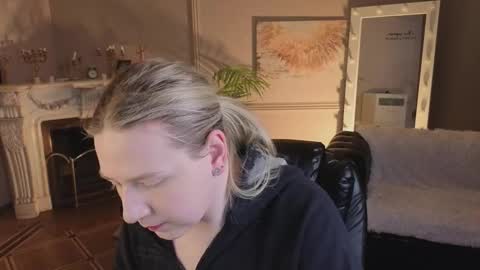 Snapshot of jes_solar chatting on January 15, 9:07 pm jes_solar online show from January 15, 9:07 pm