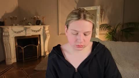 Snapshot of jes_solar chatting on January 18, 10:35 pm jes_solar online show from January 18, 10:35 pm