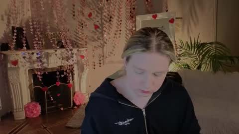 Snapshot of jes_solar chatting on February 20, 10:10 pm jes_solar online show from February 20, 10:10 pm