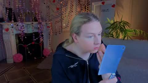 Snapshot of jes_solar chatting on February 26, 10:31 pm jes_solar online show from February 26, 10:31 pm