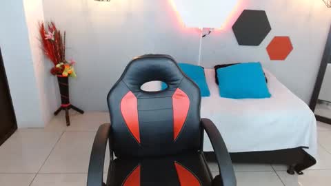 Snapshot of jesiclark chatting on February 25, 12:58 am sofi online show from February 25, 12:58 am