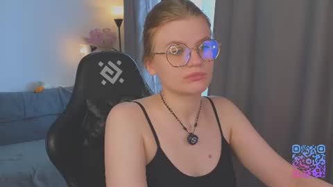  JessieVibes online show from June 21, 2:08 pm