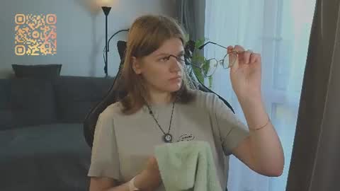  JessieVibes online show from July 19, 1:37 pm