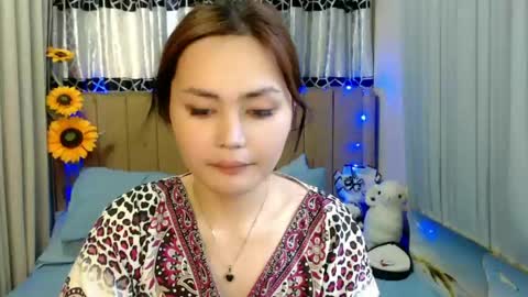 jess_goddes online show from June 16, 4:04 am