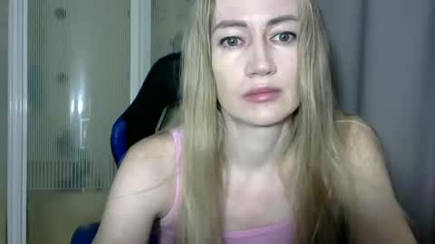 JessFox1 online show from December 30, 10:01 pm