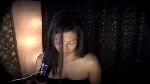 Jessica Gomez online show from March 6, 2:41 am